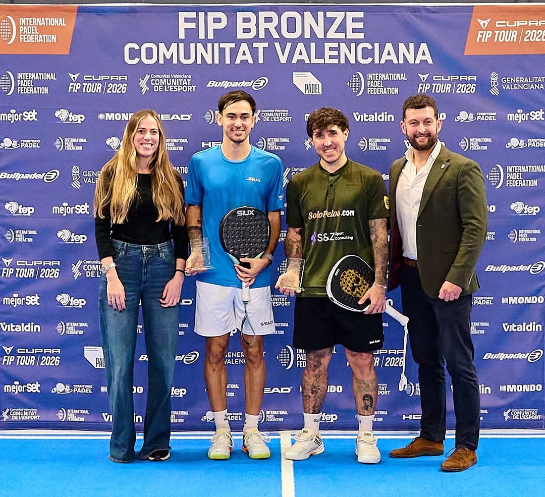 FIP Bronze Comunitat Valenciana finalists podium with Exequiel Mouriño